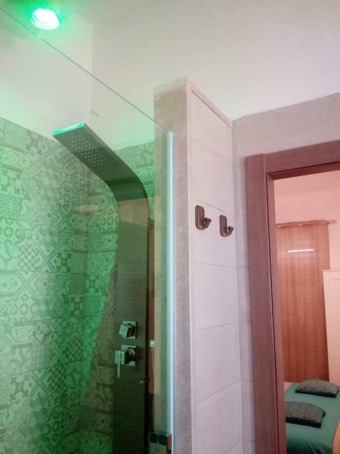 Le Suite Dei Due Mari Cucinino Privato Таранто Экстерьер фото